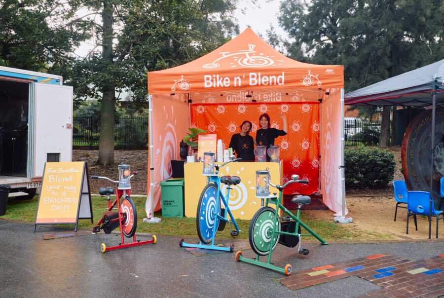 Bike N' Blend Colourful Outdoor Stand